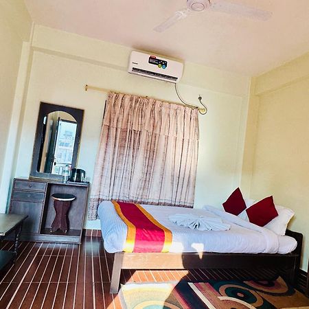 Hotel The Lake Pokhara Exterior foto
