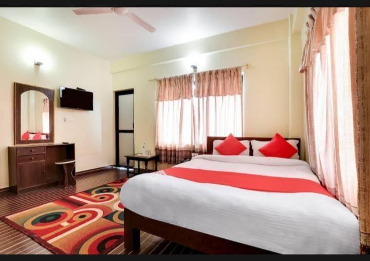 Hotel The Lake Pokhara Exterior foto