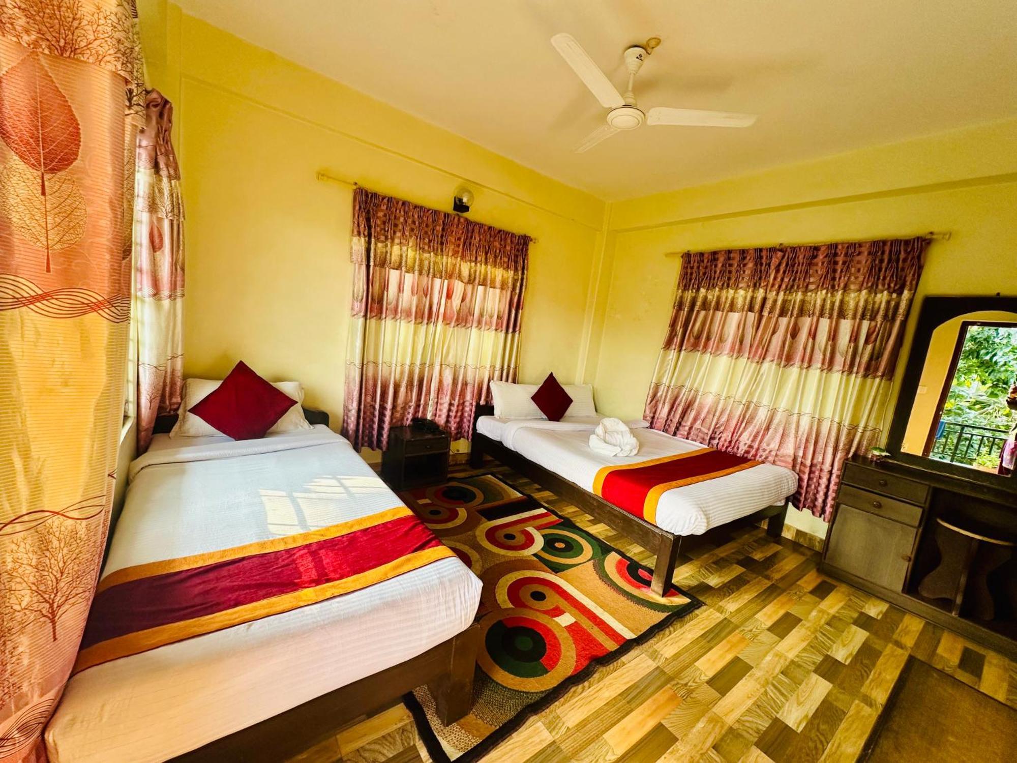 Hotel The Lake Pokhara Exterior foto